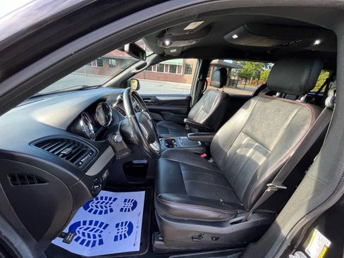 Used 2018 Dodge Grand Caravan GT image 16