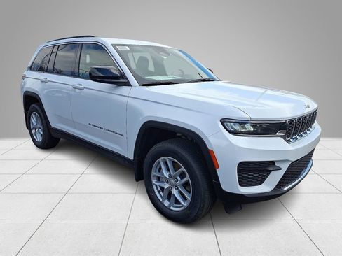 New 2026 Jeep Grand Cherokee Laredo X AWD/4WD image 3