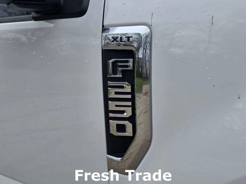 Used 2018 Ford F250 XLT w/ XLT Premium Package image 7