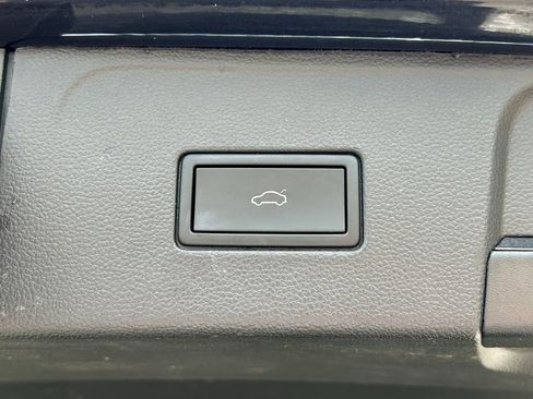 Certified 2023 Volkswagen Atlas SE FWD image 50