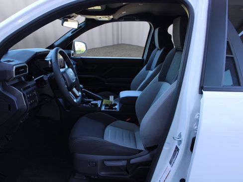 Used 2026 Toyota 4Runner TRD Off-Road AWD/4WD image 44