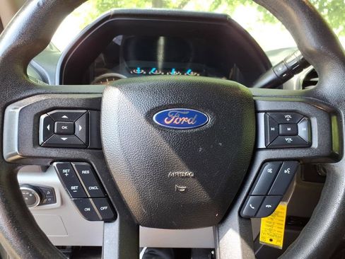 Used 2015 Ford F150 XLT AWD/4WD image 16