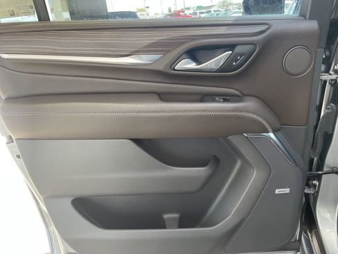 Used 2024 GMC Yukon XL Denali w/ Advanced Technology Package image 44