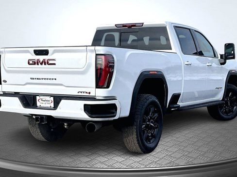 Used 2025 GMC Sierra 3500 AT4 w/ AT4 Premium Plus Package image 2