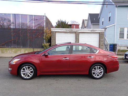 Used 2014 Nissan Altima 2.5 SL w/ Moonroof Package image 5