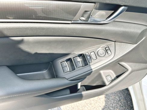 Used 2019 Honda Accord Sport image 38
