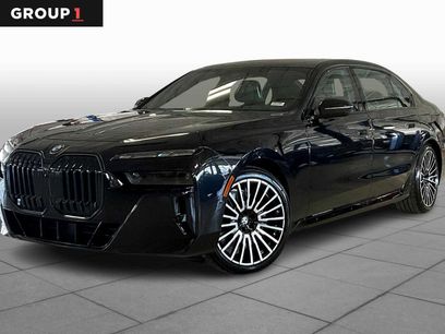 New 2025 BMW 760i xDrive w/ Executive Package