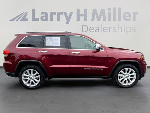 Used 2017 Jeep Grand Cherokee Limited w/ Luxury Group II image 6