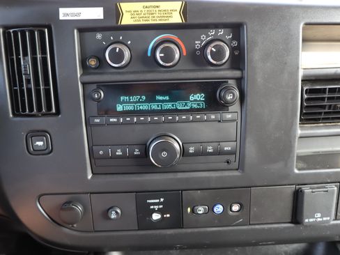 Used 2025 Chevrolet Express 3500 LS RWD image 23