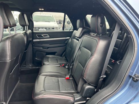 Certified 2018 Ford Explorer Sport image 18