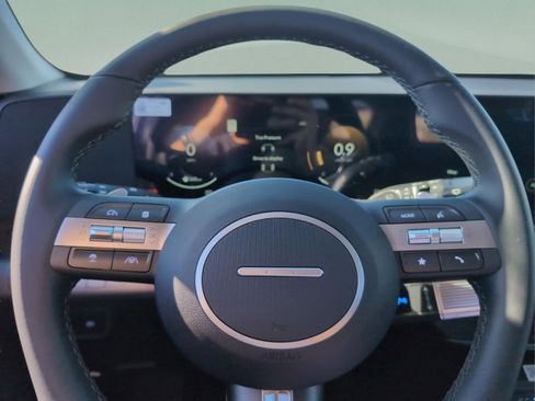 Used 2025 Hyundai Kona SEL image 24