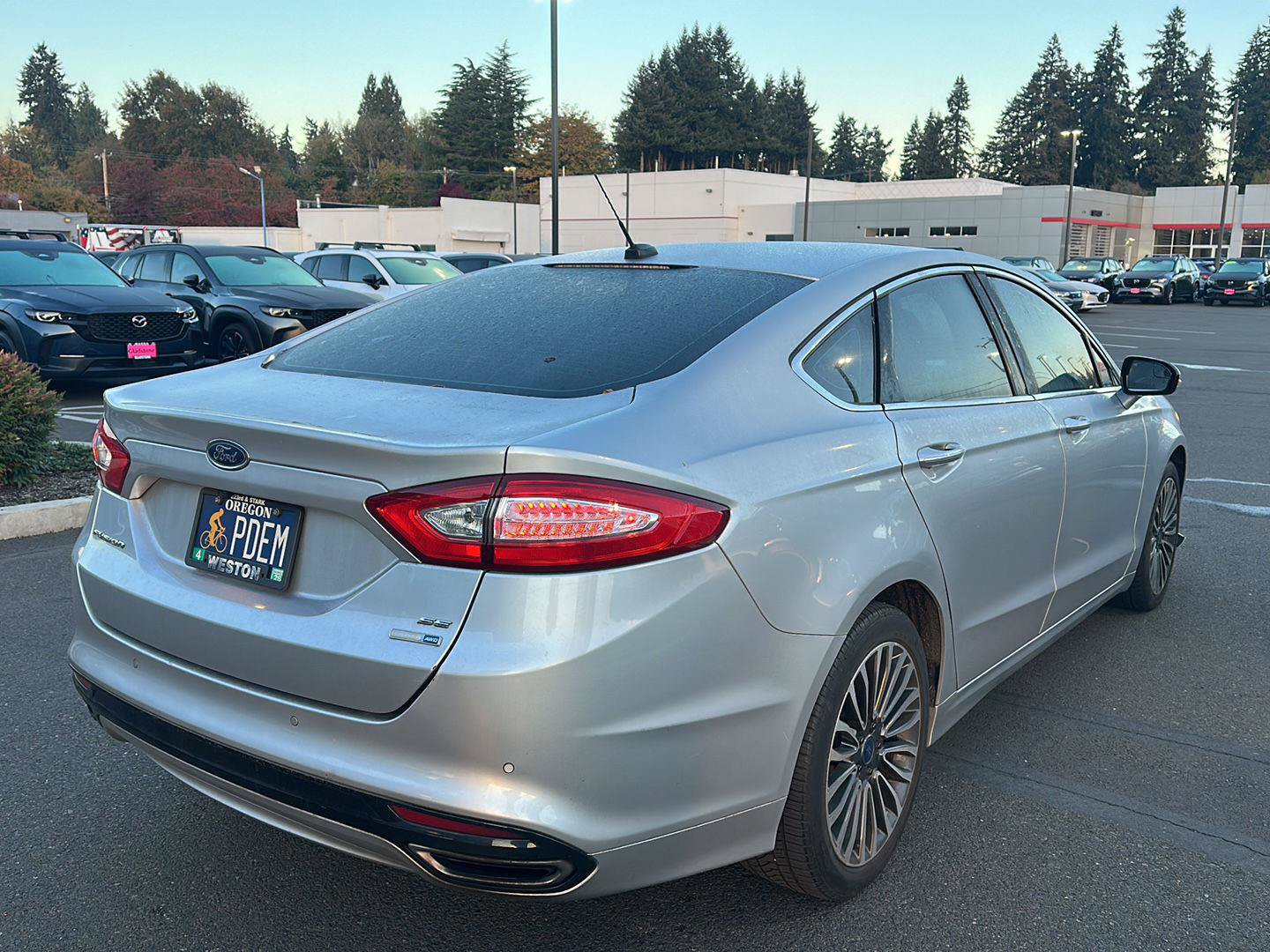 Used 2016 Ford Fusion SE w/ Equipment Group 202A AWD/4WD image 5