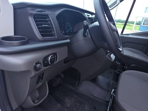 Used 2025 Ford Transit 350 XLT RWD image 19