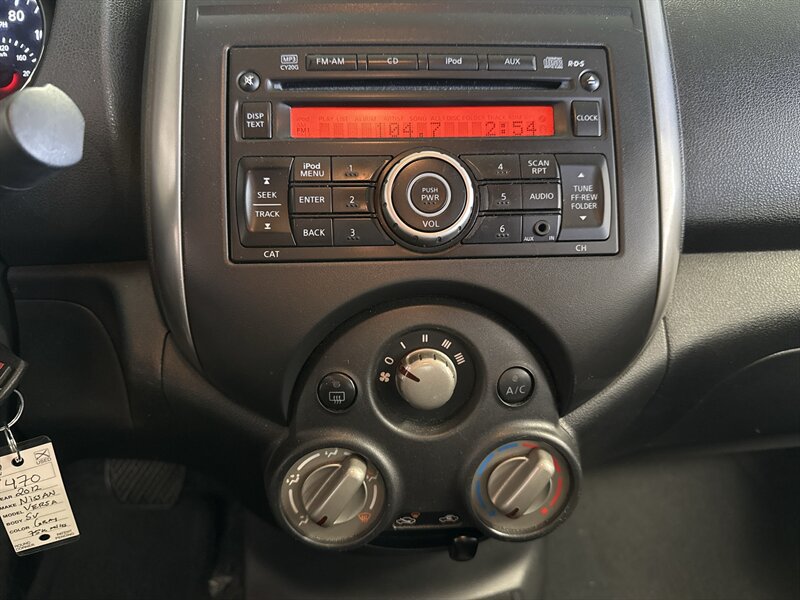 Used 2012 Nissan Versa SV w/ Convenience Pkg FWD image 31