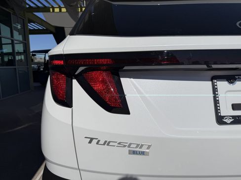 Used 2025 Hyundai Tucson Blue image 14