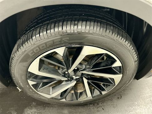 Used 2022 Mitsubishi Outlander ES image 8