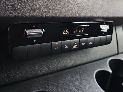 Used 2025 Mercedes-Benz Sprinter 2500 image 18