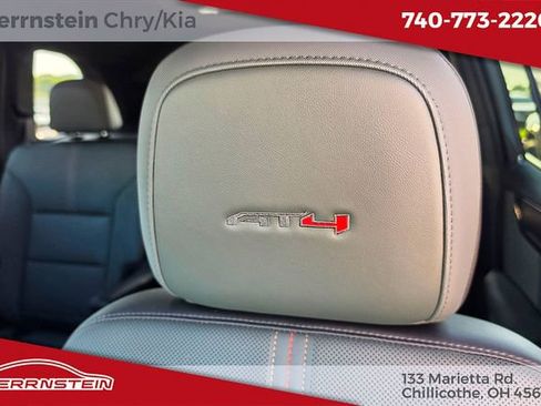 Used 2026 GMC Acadia AT4 w/ LPO, Floor Liner Package AWD/4WD image 24
