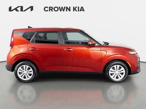 Used 2022 Kia Soul LX FWD image 4