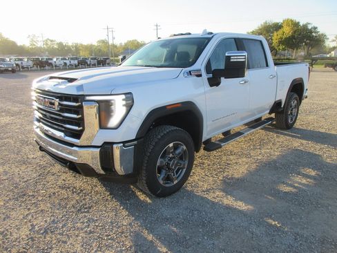 New 2026 GMC Sierra 2500 SLT w/ SLT Premium Package image 11