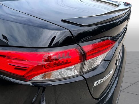 Used 2025 Toyota Corolla SE FWD image 27