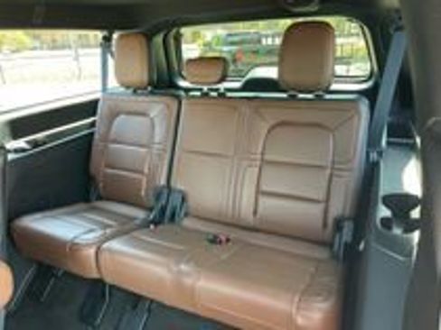 Used 2024 Lincoln Navigator L Reserve AWD/4WD image 23