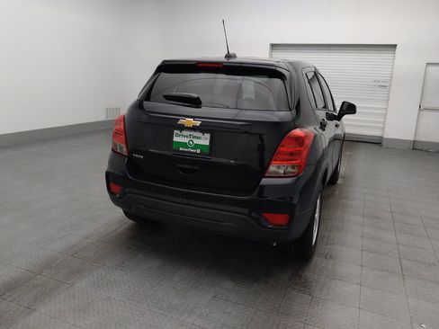 Used 2021 Chevrolet Trax LS w/ Tint and Cruise Package FWD image 7