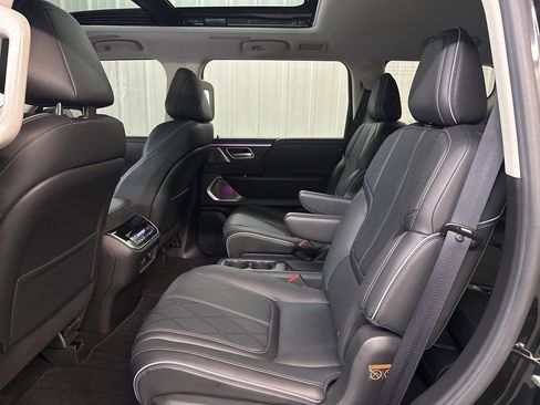 Certified 2025 INFINITI QX80 Sensory image 28