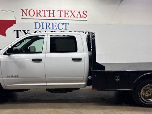 Used 2022 RAM 3500 Tradesman w/ Chrome Appearance Group AWD/4WD image 10