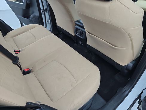 Used 2019 Toyota RAV4 XLE image 11