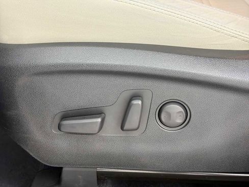 Used 2018 Kia Sorento AWD image 14