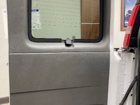 Used 2022 Chevrolet Express 3500 LS image 9