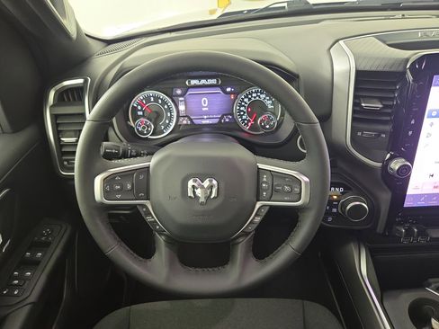 Certified 2025 RAM 1500 Big Horn AWD/4WD image 15