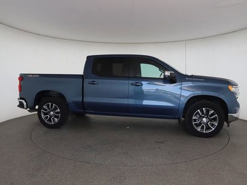 Used 2024 Chevrolet Silverado 1500 LT image 24
