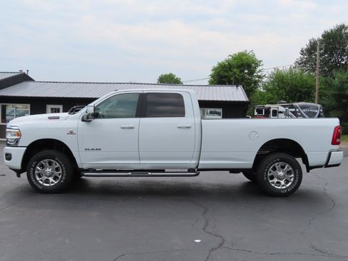 Used 2024 RAM 2500 Laramie AWD/4WD image 3