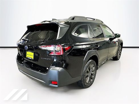 Certified 2025 Subaru Outback Onyx Edition image 5