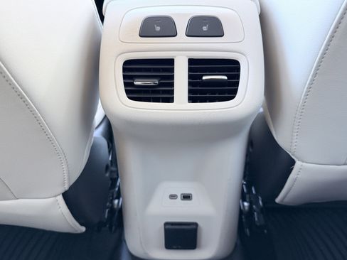 Used 2021 Buick Envision Avenir image 25