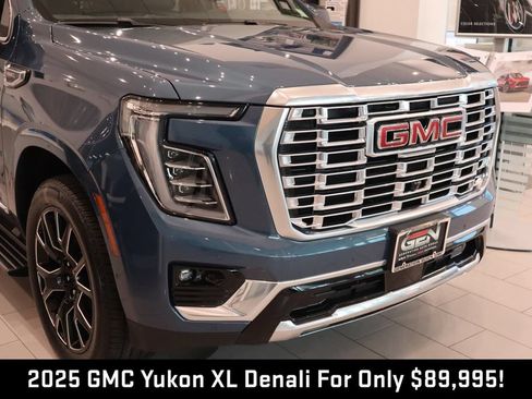 Used 2025 GMC Yukon XL Denali w/ Denali Reserve Package AWD/4WD image 2