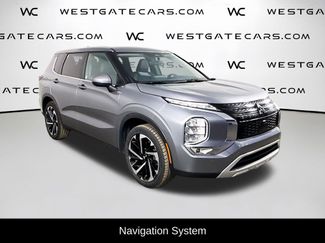 Used 2024 Mitsubishi Outlander SE video 2