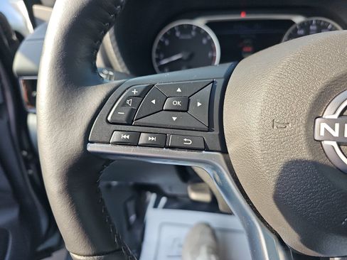 Used 2025 Nissan Sentra SV w/ All-Weather Package FWD image 14