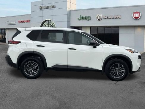 Used 2023 Nissan Rogue S AWD/4WD image 8