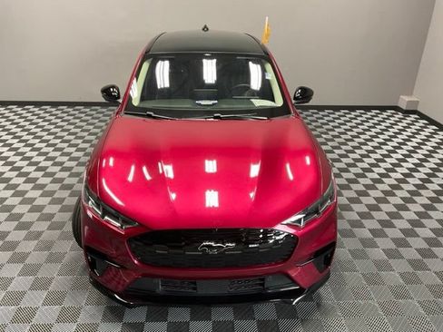 Used 2025 Ford Mustang Mach-E Premium w/ Sport Appearance Package AWD/4WD image 5