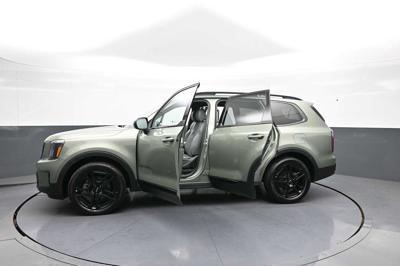 Used 2024 Kia Telluride EX X-Line AWD/4WD image 45