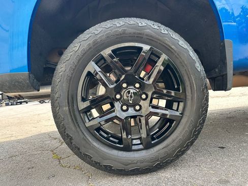 Used 2024 Chevrolet Silverado 1500 Custom Trail Boss AWD/4WD image 18