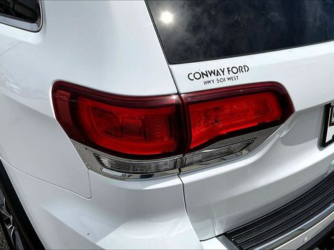Used 2021 Jeep Grand Cherokee Limited w/ Luxury Group II RWD image 25