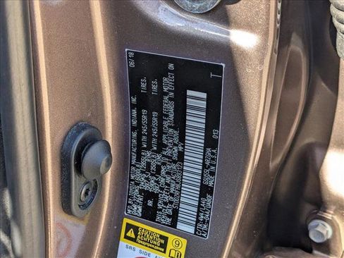 Used 2018 Toyota Highlander Limited Platinum image 25