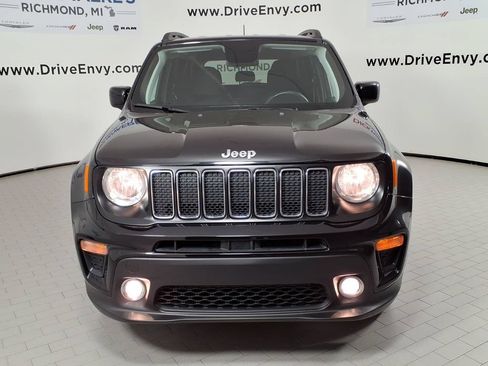 Used 2020 Jeep Renegade Latitude w/ Cold Weather Group AWD/4WD image 2