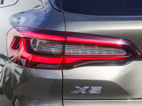 Used 2023 BMW X5 sDrive40i w/ Executive Package image 7