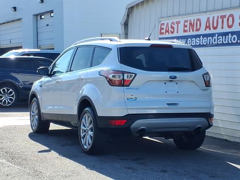 Used 2017 Ford Escape Titanium FWD image 3