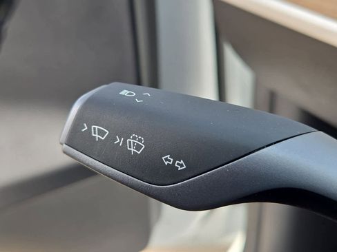 Used 2024 Tesla Model Y Long Range image 24